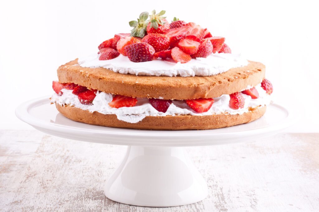 Strawberry Cannoli Cream Cake