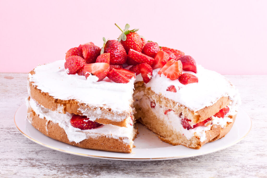 Strawberry Cannoli Cream Cake