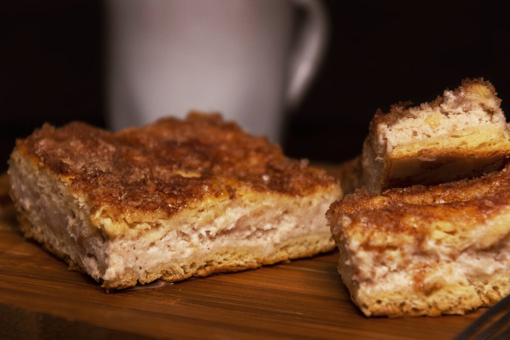 Easy Churro Cheesecake Bars