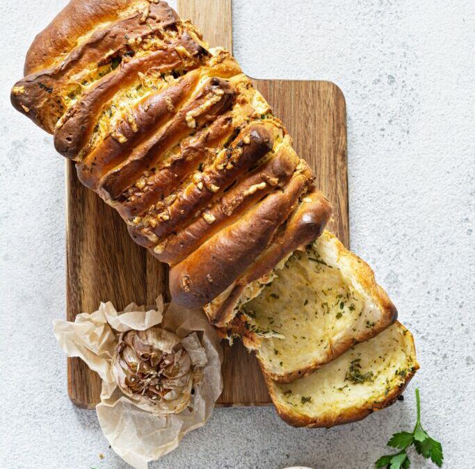 Rosemary Garlic Pull-Apart Bread