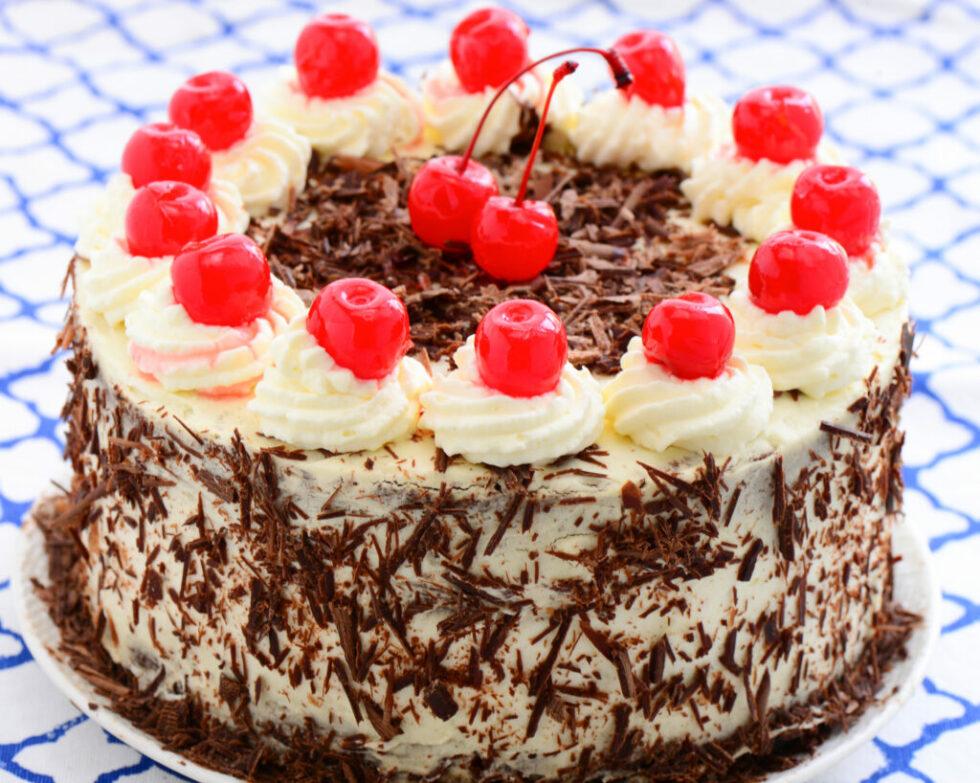 Black Forest Cake (Schwarzwälder Kirschtorte) - Best Baking Tips