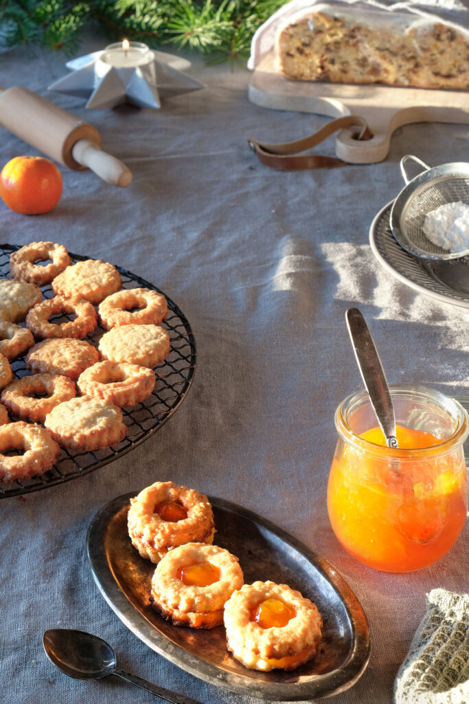 Almond Sandwich Cookies with Orange Marmalade Filling