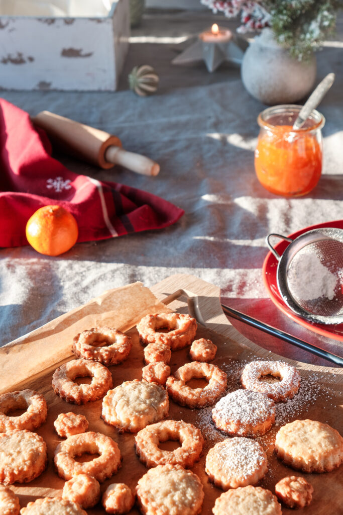Almond Sandwich Cookies with Orange Marmalade Filling