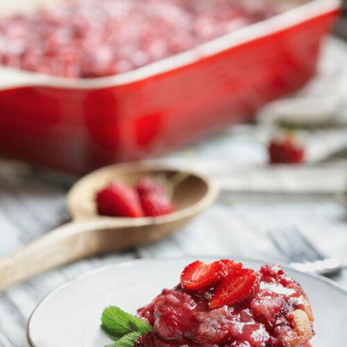 Vegan Strawberry Rhubarb Cobbler