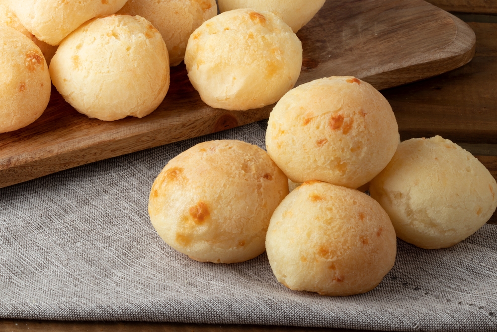 Brazilian Cheese Bread (Pao de Queijo)