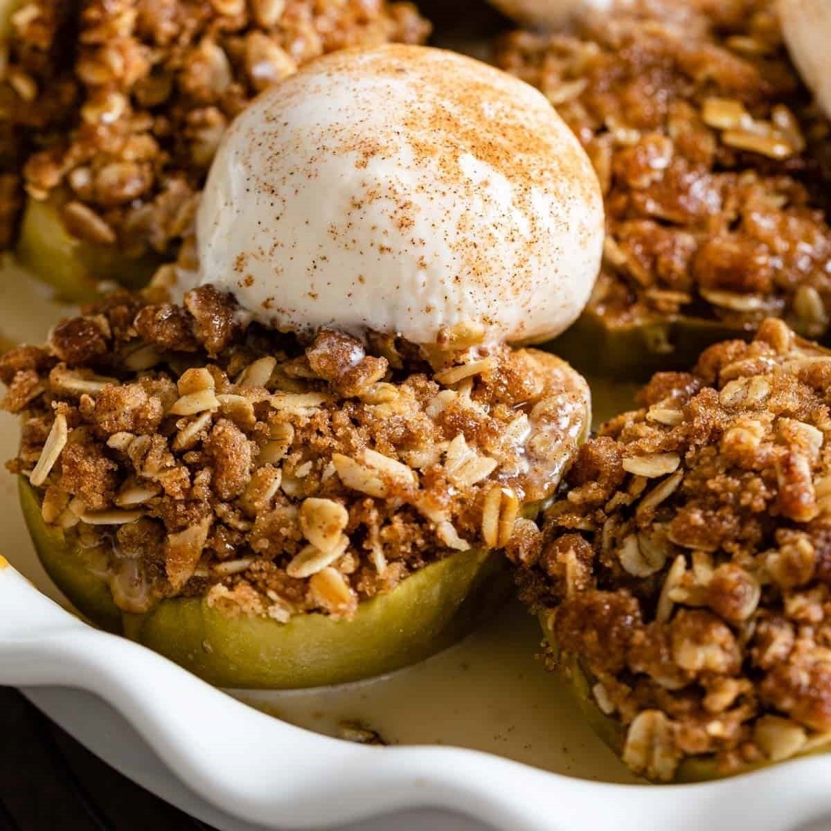 Easy Air Fryer Apples With Oats Dessert