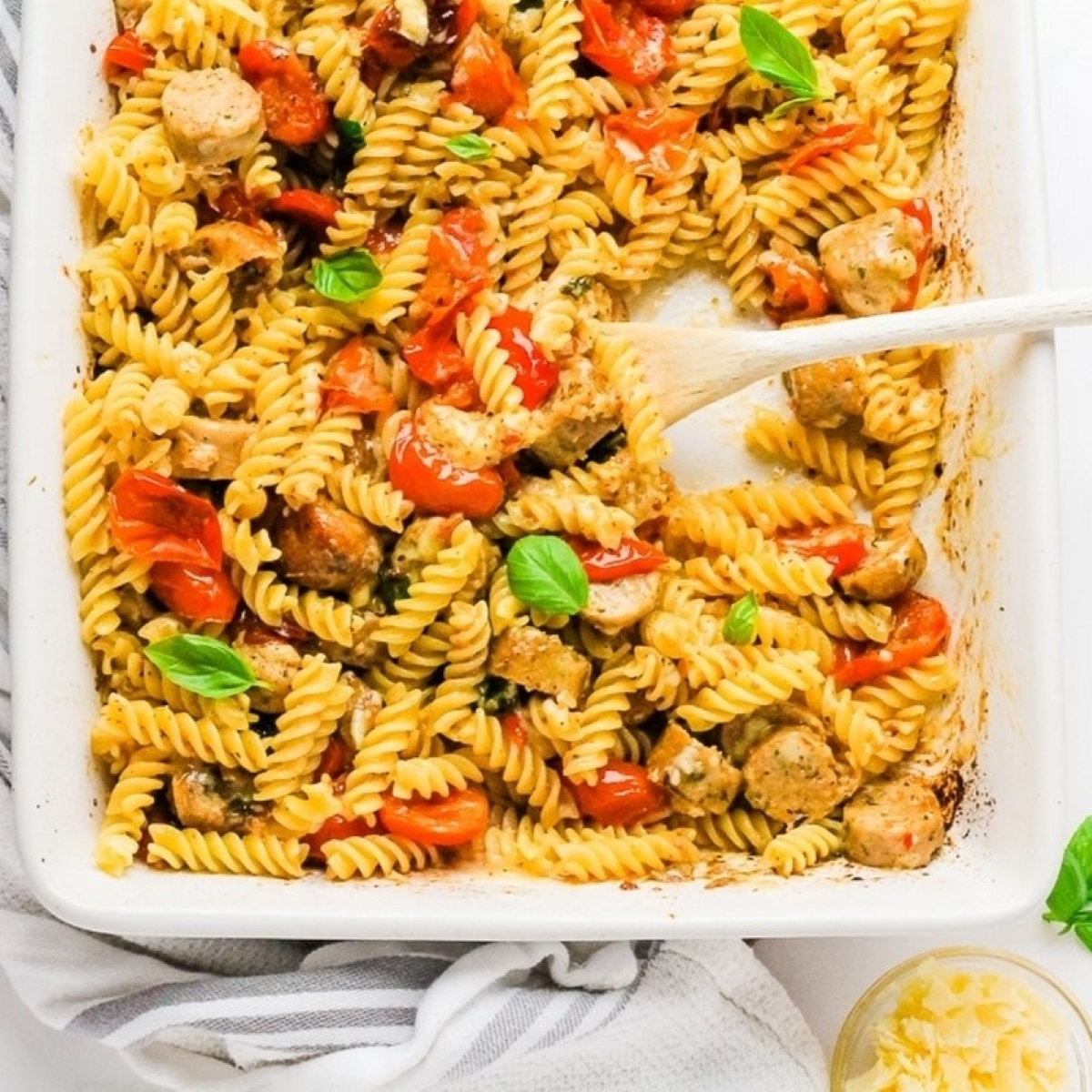 Easy Vegetarian Sausage Pasta