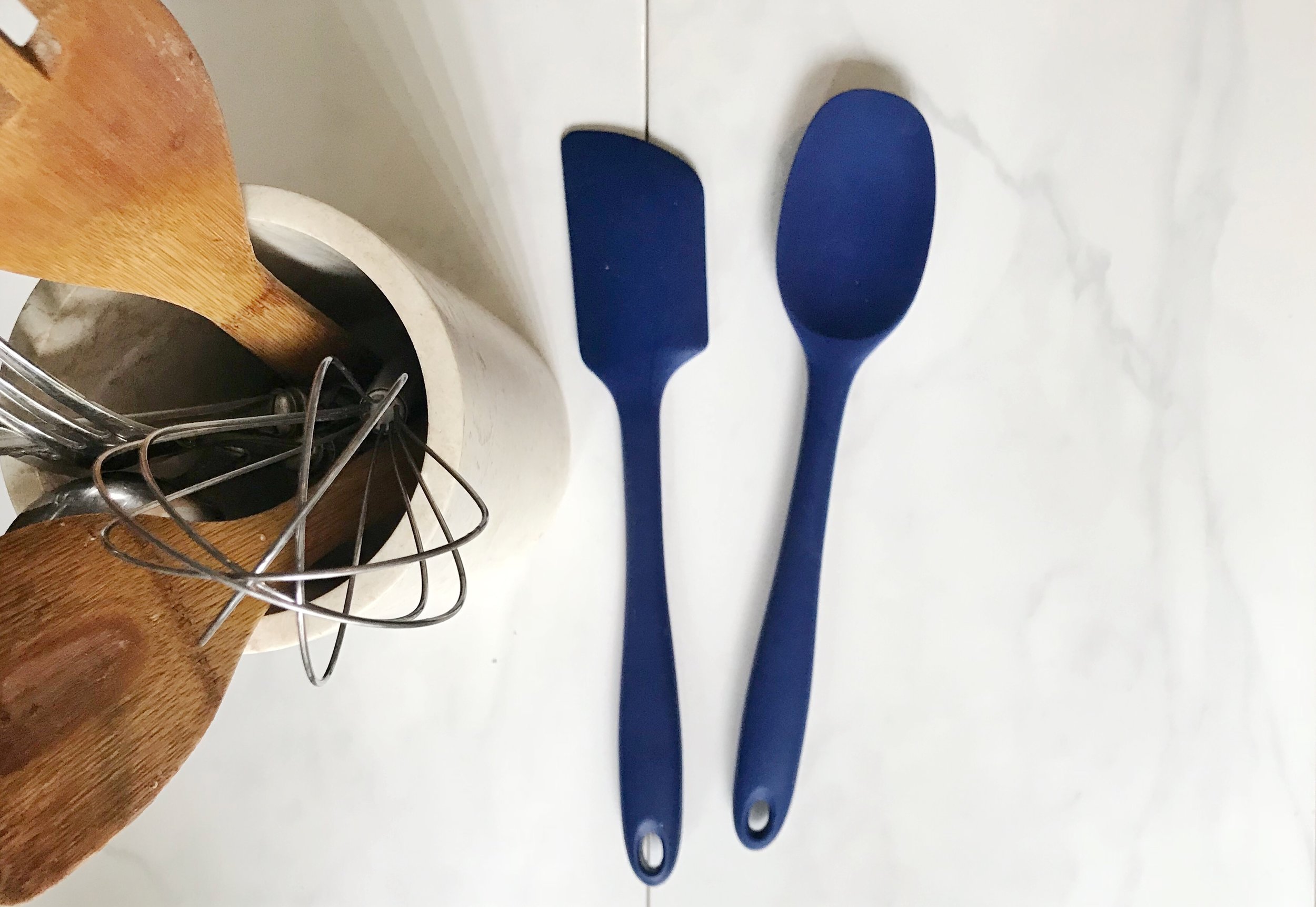 Can a Spoon Be Used in Place of a Spatula?